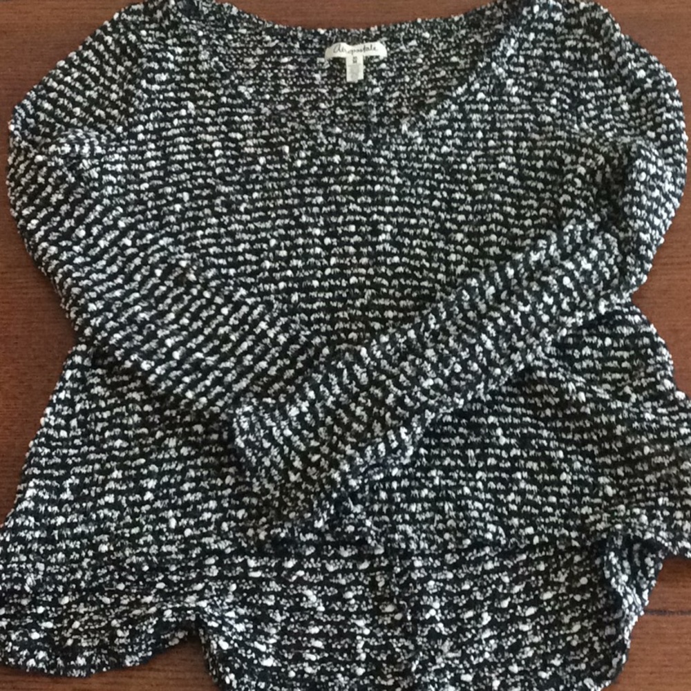 Thin sweater